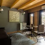Hotel Quai Des Pontis 3*