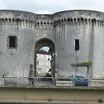 Quai Des Pontis Hotel