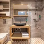 Hotel Quai Des Pontis 3*
