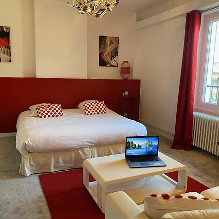 Hotel Quai Des Pontis