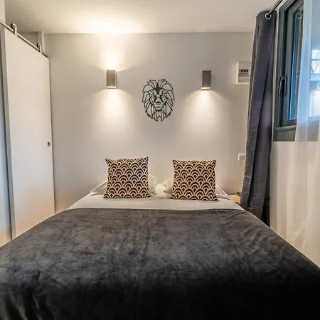 Quai Des Pontis Hotel