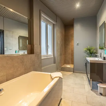 Quai Des Pontis Hotel 3*
