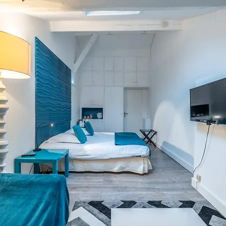 Quai Des Pontis 3* Cognac