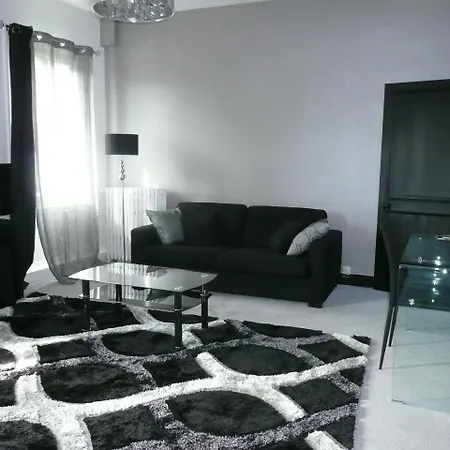 Quai Des Pontis Hotel