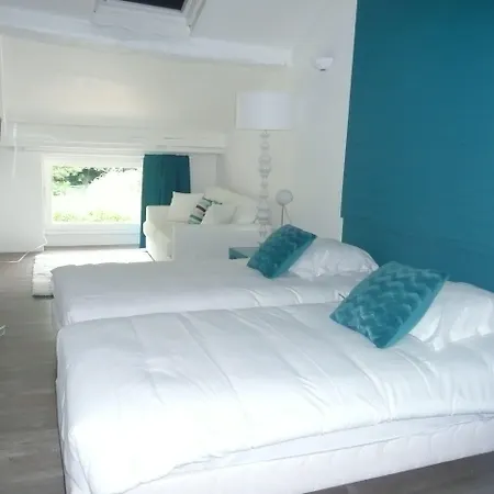 Quai Des Pontis Hotel