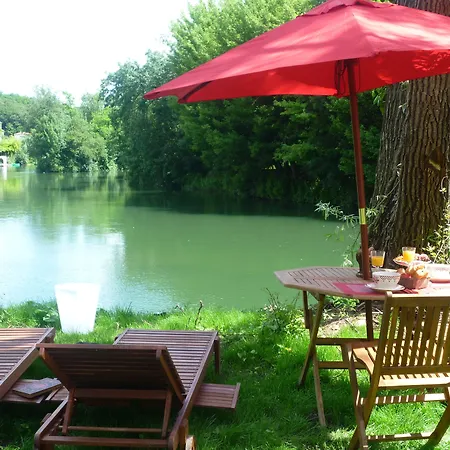Hotel Quai Des Pontis 3*