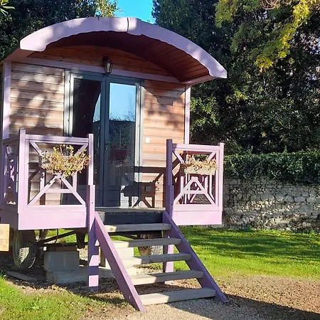 Hotel Quai Des Pontis 3*