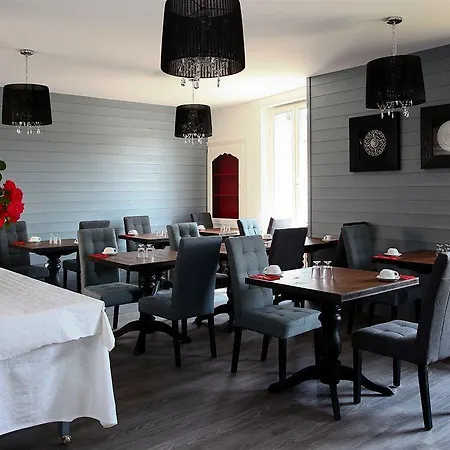 Quai Des Pontis Hotel