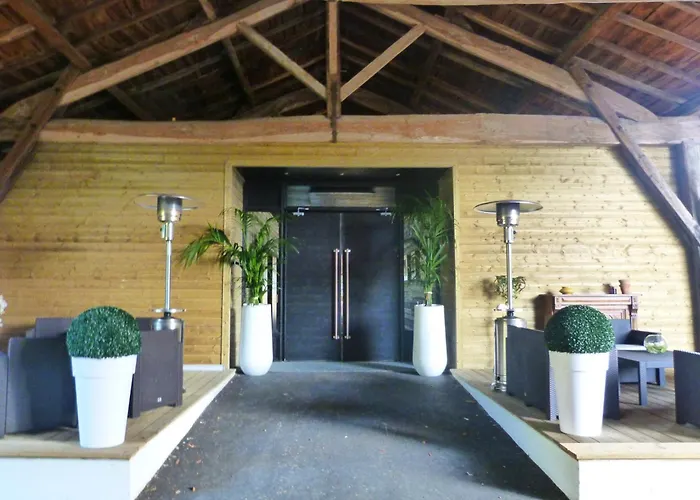 Hotel Quai Des Pontis 3*