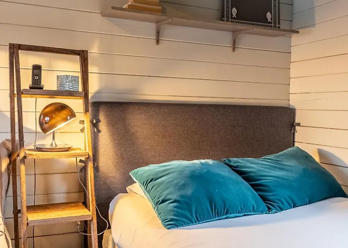 Hotel Quai Des Pontis 3*